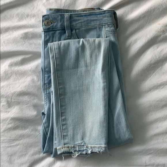 Distressed American Eagle Jeans - Picture 3 of 3